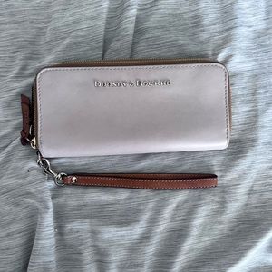 Dooney & Bourke clutch
